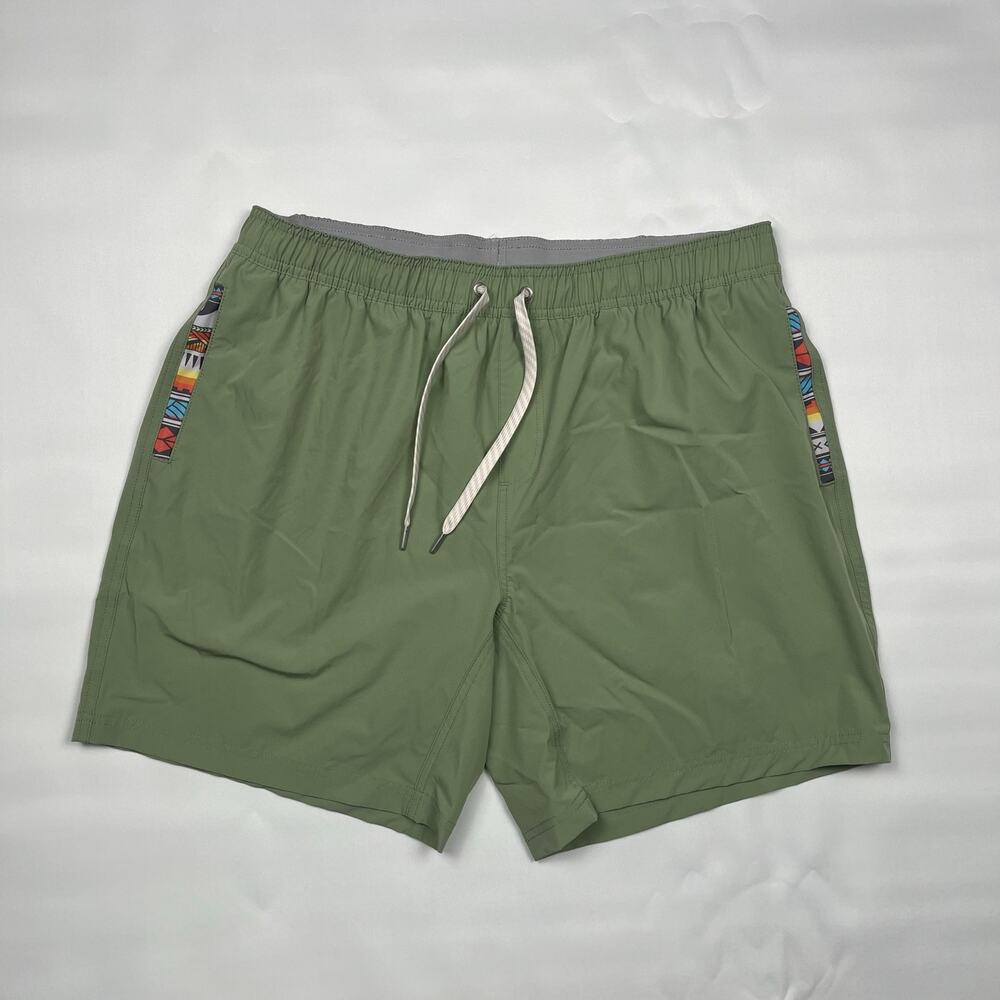 Wowie Nomad Shorts Mens XL Green Aztec Performance Lined Athletic